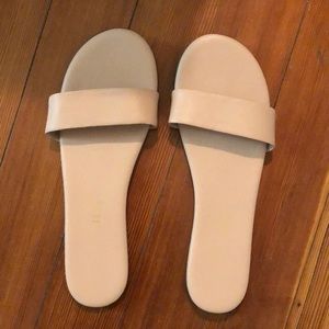 TKEES brand new size 11 — rose quartz color